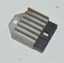 (image for) Regulator/rectifier *