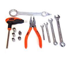 Tool Kit (no Plug Spanner)